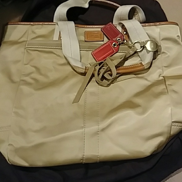 Purse - Picture 2 of 3